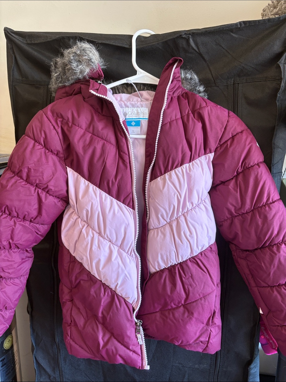 Columbia Two-Tone Burgundy and Light Pink Puffer Jacket